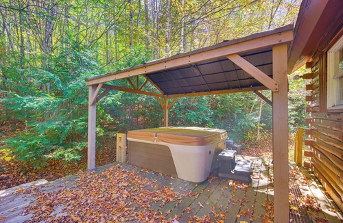 Andover Cabin | Andover Cabin Retreat w/Hot Tub & Fireplace!