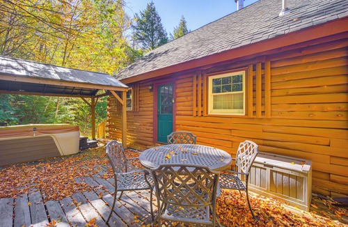 Andover Cabin | Andover Cabin Retreat w/Hot Tub & Fireplace!