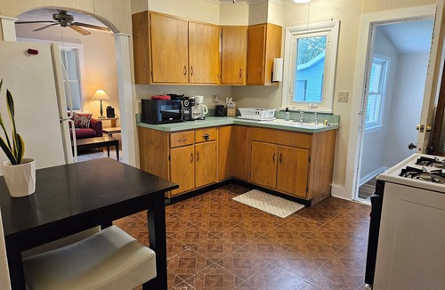 Lake Erie Beach Cottage | Angola Cottage with Private Beach Access!