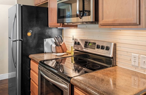 Lovingston Apartment | Apartment on the Knoll with private pool