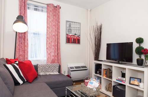 Midtown West Apartment | Artist Modern 2 Bedroom Time Square/Central Park Apartment
