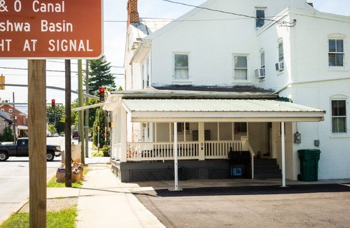 Williamsport House | ArtizanSt.-A · Rm-A:50%OFF-Month40%OFFwkly.HistoricWillmsprtHome