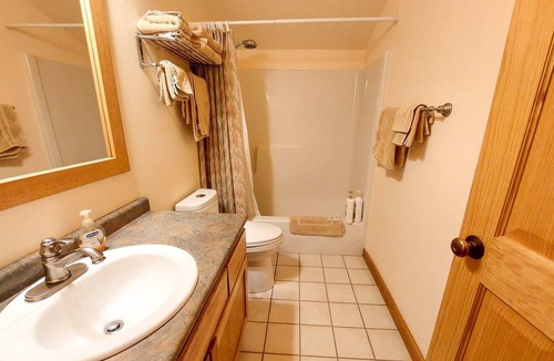 Mazama Cabin | Aspen Lodge 2nd Floor