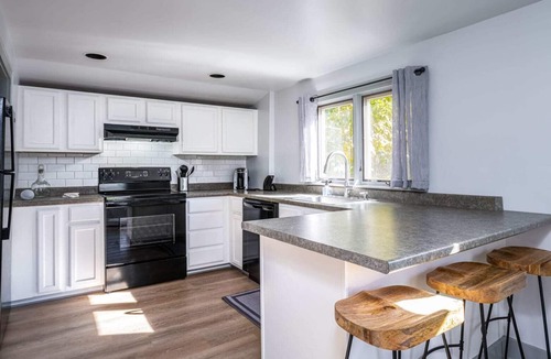Peterborough Condo | At Riverhouse you will find a home away from home!