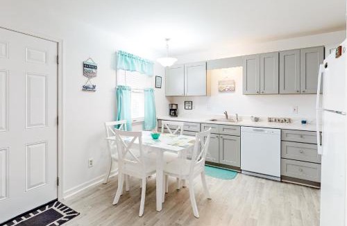 Caine Woods Apartment | Atlantic Mist 103