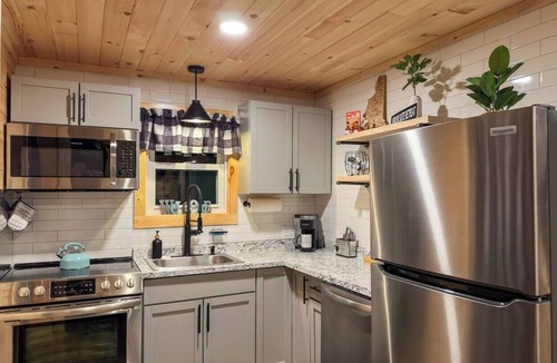 Berlin House | ATV/hiking/biking cozy getaway!