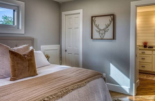 Brenham House | Backroads & Views! Close to Brenham & Round Top