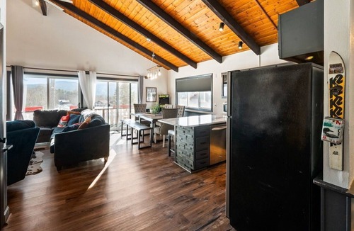 Bartlett Condo | Bartlett Bunker Lane Escape, Unit 18-12