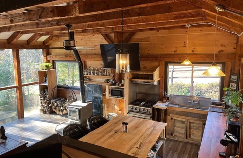 St. Johnsbury RV Rental | Base Camp Glamping @ Brook Ridge