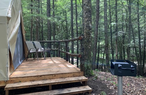 St. Johnsbury RV Rental | Base Camp Glamping @ Brook Ridge