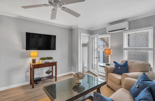 Avon Apartment | Bay Head Condo! One bedroom with Guest room + 3 homes from Ocean!
