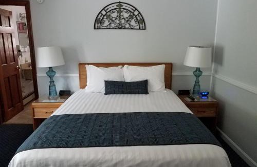 Laconia Hotel | Bay Top Motel