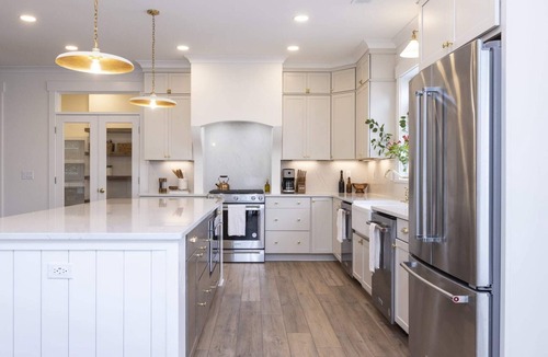 Northeast Virginia Beach House | Bayberry House Luxury, Modern, Steps to the Beach