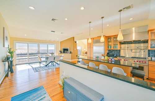 Patchogue House | Bayfront Home in Patchogue w/Deck & Fishing Dock