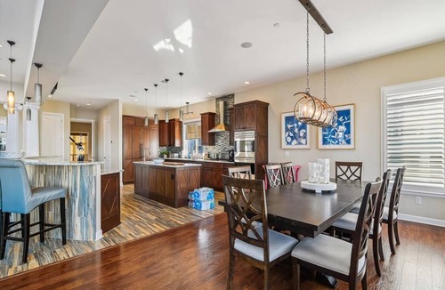 Ocean View House | Bayfront Retreat | Sleeps 16 | Pool + Beach Access
