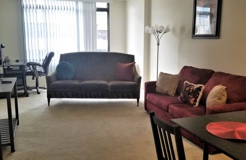 Logan Circle Apartment | Bdrm On Mass In the Middle