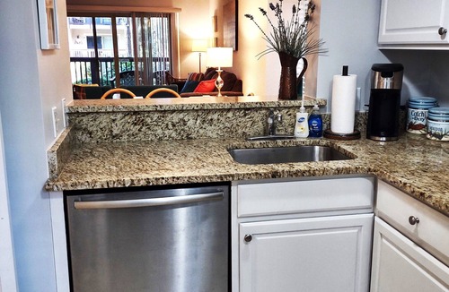 Hilton Head Island Villa | BEACH Across Street Walk to Restaurants/Beach/Shops- 2 King Beds 1st Floor Villa