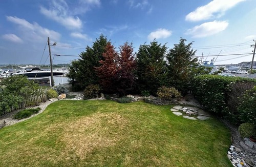 Sea Bright House | Beach Getaway with River and Ocean views