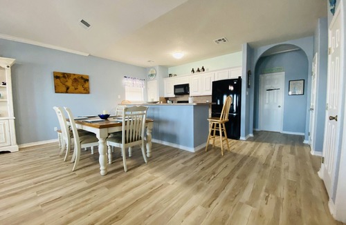 Surfside Beach House | Beach House with Ocean View