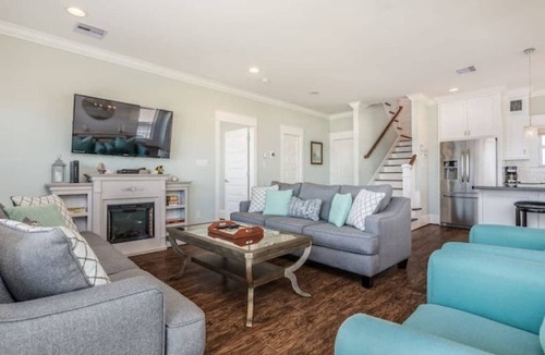 Terramar Beach House | Beachfront Beauty w/4 King Beds Ultimate Getaway!