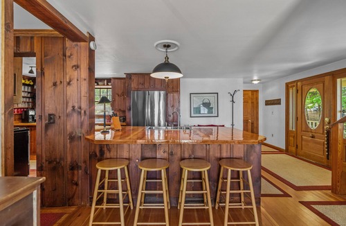 West Alton House | Beachfront Family Retreat On Winnipesaukee - Amazing Long Views