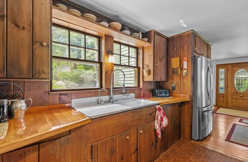 West Alton House | Beachfront Family Retreat On Winnipesaukee - Amazing Long Views