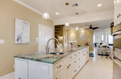 Sands Of Kahala Beach House | Beachfront Luxury! Huge Patio & Deck, Dog Friendly & Fenced, Stunning Gulf Views