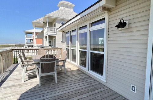 Miramar House | Beachfront, sand steps away, pet friendly, large fenced yard