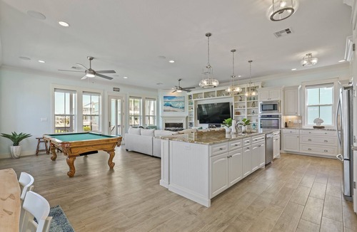 Galveston House | Beachside Luxury Elevator 2 King Suites Kid Friendly Private Beach