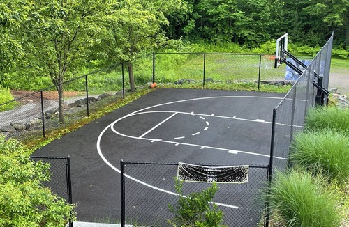 Dunbarton RV Rental | Bear Brook Trail RV Parking site