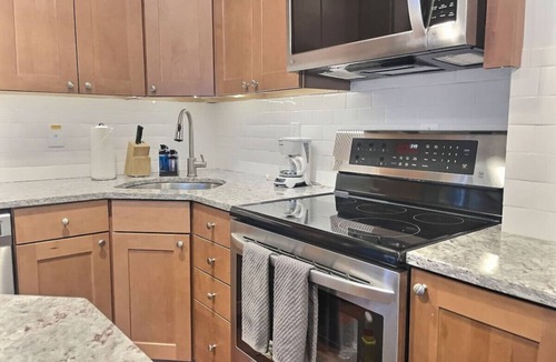 Killington Apartment | Bearitime Lodge Pool, AC, Hot Tub, Close to Resort
