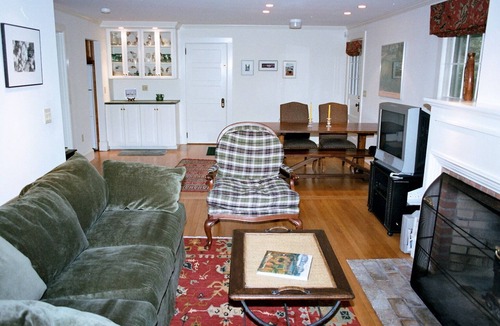 Bread Loaf Apartment | Beautiful 1 BDRM Overlooking Bread Loaf Campus- Available School of nEnglish!