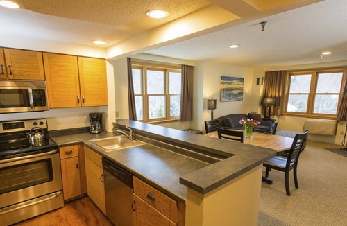 Bolton Valley Apartment | Beautiful 1 bedroom unit at resort, sleeps 8