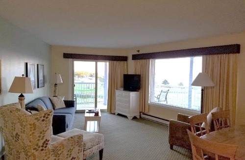 Glen Cove Condo | Beautiful 2-Bedroom Condo on Penobscot Bay in Rockport ME Oct 10-Oct 17, 2025