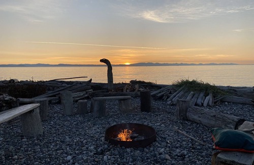 Point Roberts Cottage | Beautiful 3-Bedroom Seaside Cottage - Located on scenic Freeman Beach