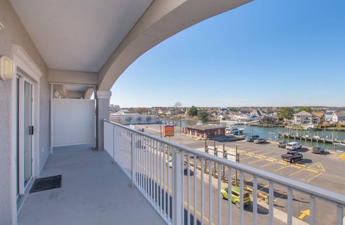 Ocean City Condo | Beautiful 3 bedroom condo conveniently located on 21st street