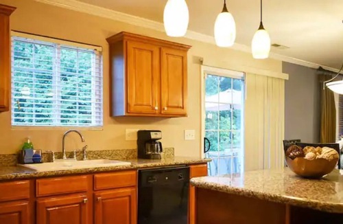 Gibsonville House | Beautiful 4 bed home
