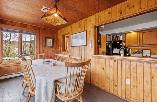 Lebanon House | Beautiful 6 Bedroom Lakefront Home w/Own Dock and beautiful foliage views. Please note that this home does not have air conditioning. Box fans are provided and because of our proximity to the lake, it is cooler in the evenings.