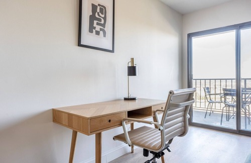 Allston Apartment | Beautiful Allston 1BR, nr Boston U & Green Line, by Blueground