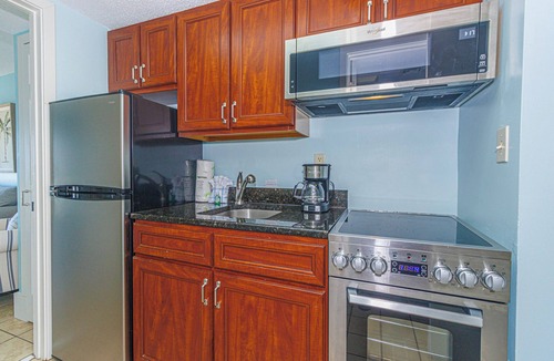 Myrtle Beach Condo | Beautiful Condo! Direct Oceanfront - 1 bedroom, 1 bath - Atlantica 200