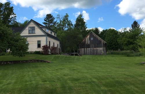 Greensboro House | Beautiful Country Home close to the village and public beach