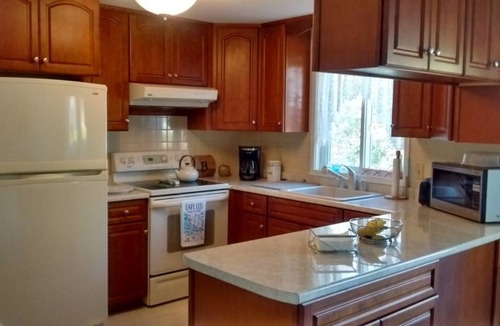 South Yarmouth House | BEAUTIFUL HOME & PROPERTY CONVENIENT TO NANTUCKET SOUND AND CAPE COD BAY BEACHES