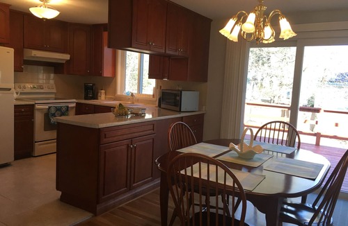 South Yarmouth House | BEAUTIFUL HOME & PROPERTY CONVENIENT TO NANTUCKET SOUND AND CAPE COD BAY BEACHES