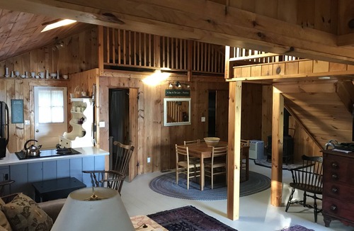 Middleton Cabin | Beautiful lakefront cabin with private beach in secluded cove - Sunrise Lake