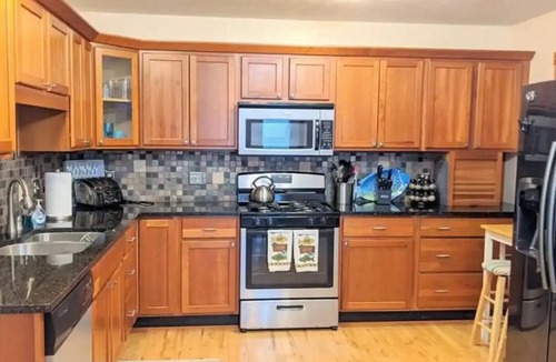 Durhamville House | Beautiful Oneida Lake Shore Home and Yard