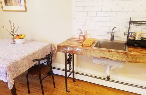 Dudley Square Apartment | Beautiful studio in historic neighborhood of Boston. Super close to downtown!