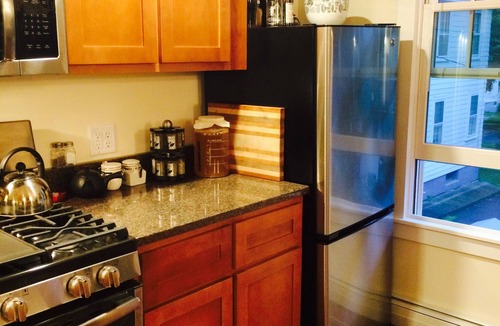 South End Apartment | Beautifully renovated Carriage House apt within a tree-house like setting.