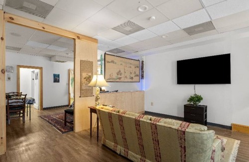 Strasburg Apartment | Beautifully Renovated Downtown Flat: Japanese Decor #2