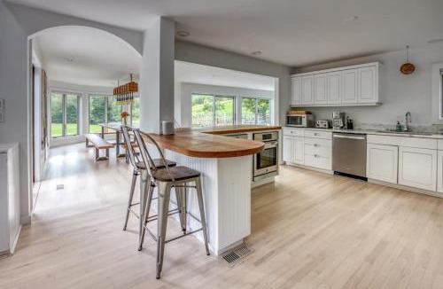 Williamstown House | Berkshire Vacation Rentals: The Brookman: Renovated 6000 SF Estate On 40 Acres