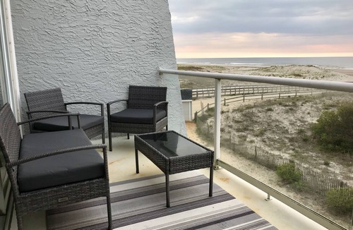 Gold Coast House | Best Beachfront - Expansive OCEAN VIEWS Perfect location! 2 decks & large patio